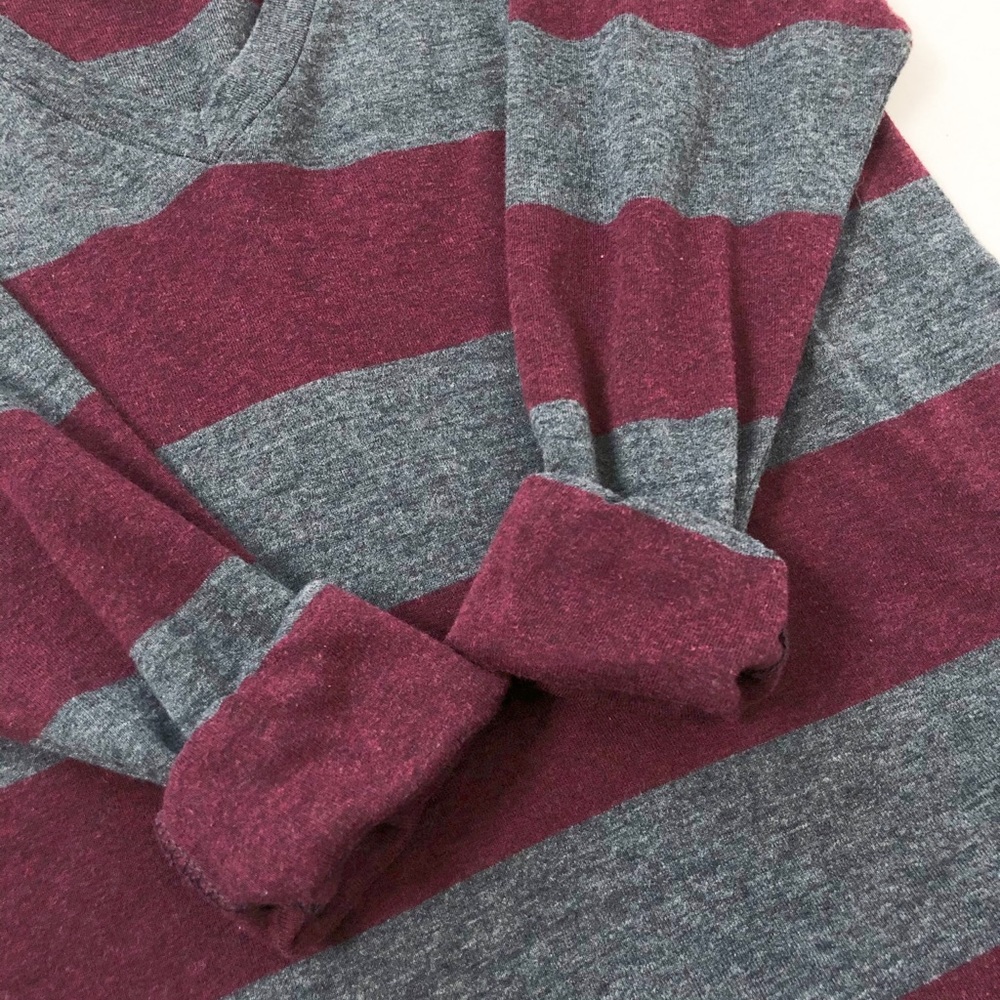 Aritzia TNA Pomona Striped V Neck Oversized Soft Casual T Shirt Rolled Sleeve XS - Picture 10 of 16